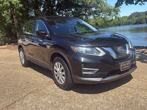 Used 2020 Nissan Rogue S AWD/4WD image 1