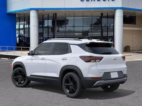 New 2026 Chevrolet TrailBlazer LT w/ Convenience Package FWD image 3