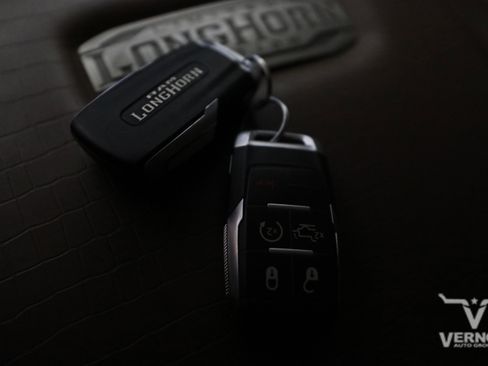 Used 2021 RAM 2500 Limited image 13