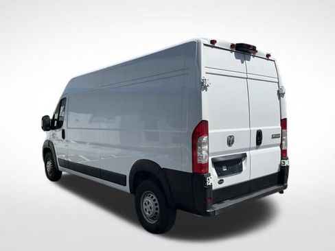 Used 2025 RAM ProMaster 2500 w/ Convenience Group FWD image 12