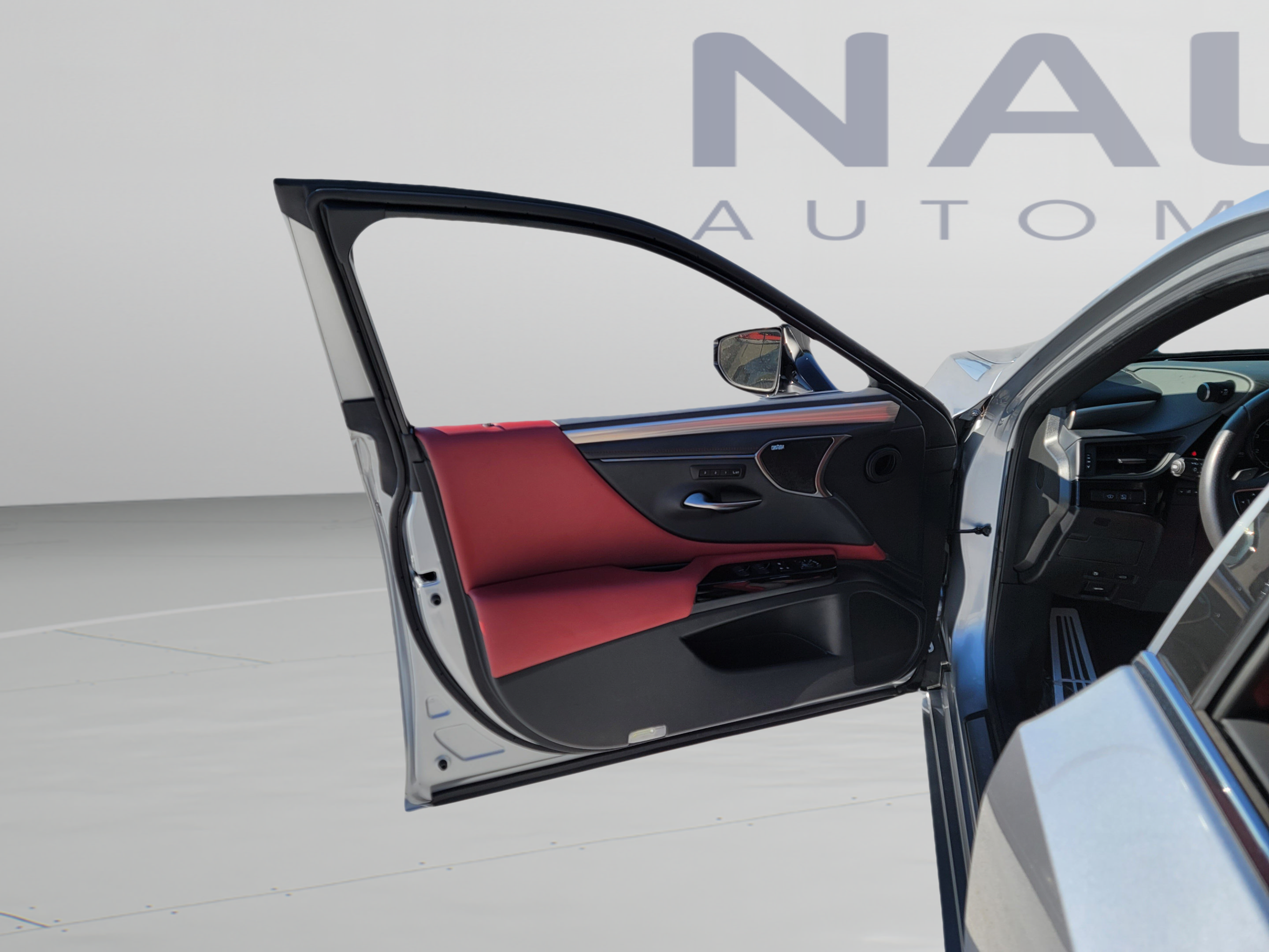 Used 2025 Lexus ES 350 F Sport w/ Accessory Package (Z2) FWD image 9