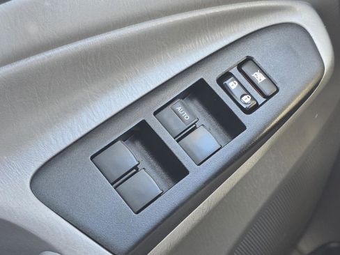 Used 2015 Toyota Tacoma PreRunner w/ TRD Off-Road Package image 9