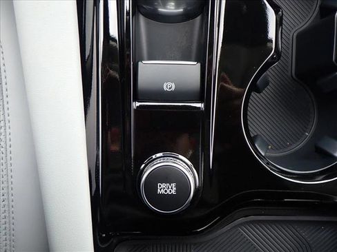 New 2026 Ford Explorer Platinum w/ LUX Leather Package image 24