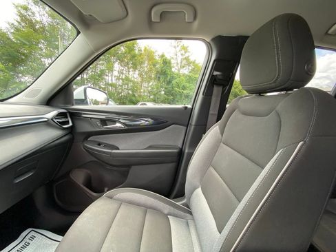 Used 2026 Chevrolet TrailBlazer LT FWD image 25