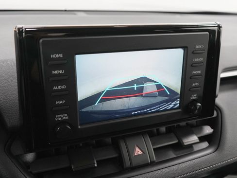 Used 2019 Toyota RAV4 LE w/ Carpet Mat Package AWD/4WD image 21