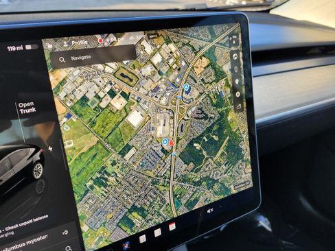 Used 2022 Tesla Model 3 image 4