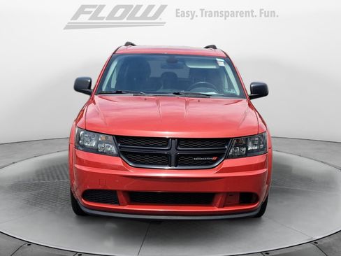 Used 2018 Dodge Journey SE w/ Blacktop Package FWD image 3