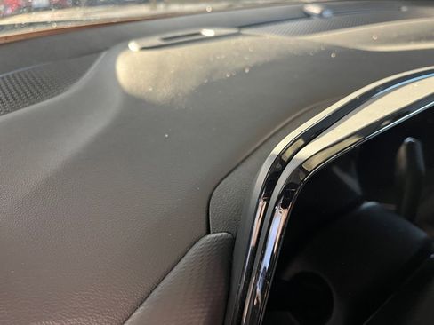 Used 2025 Chevrolet Equinox LT image 34