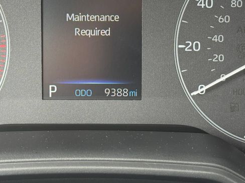 Used 2024 Toyota Corolla LE FWD image 21