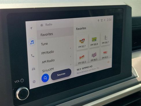 Used 2024 Toyota Tacoma SR5 w/ SR5 Upgrade Package RWD image 23