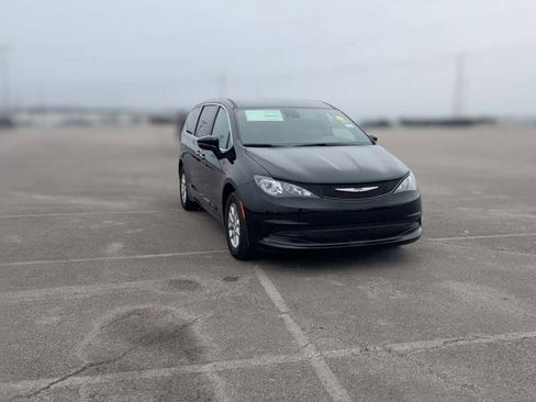 New 2026 Chrysler Voyager LX image 17