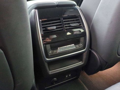 Used 2025 BMW X5 xDrive50e image 22