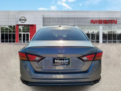 Certified 2024 Nissan Altima 2.5 SV image 6