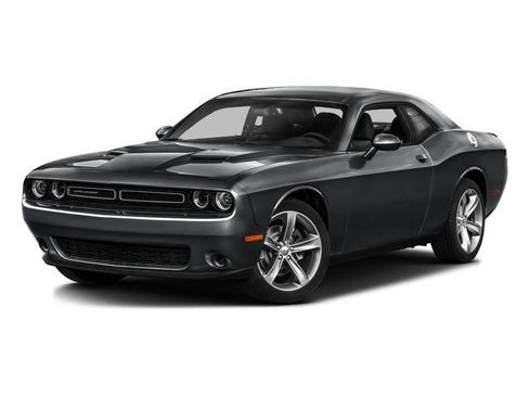 Used 2017 Dodge Challenger SXT w/ Blacktop Package RWD image 4