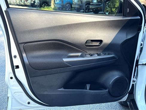New 2025 Nissan Kicks Play S FWD image 18