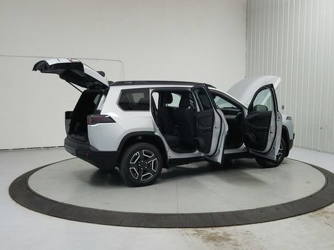 New 2026 Jeep Cherokee Laredo AWD/4WD image 15