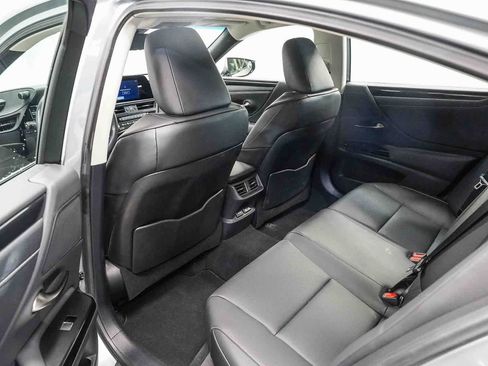 Certified 2025 Lexus ES 350 F Sport w/ Accessory Package (Z2) FWD image 19