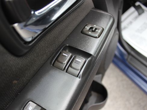 Used 2010 Chevrolet Colorado LT AWD/4WD image 14