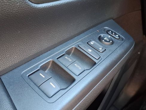 Certified 2025 Honda CR-V EX image 11