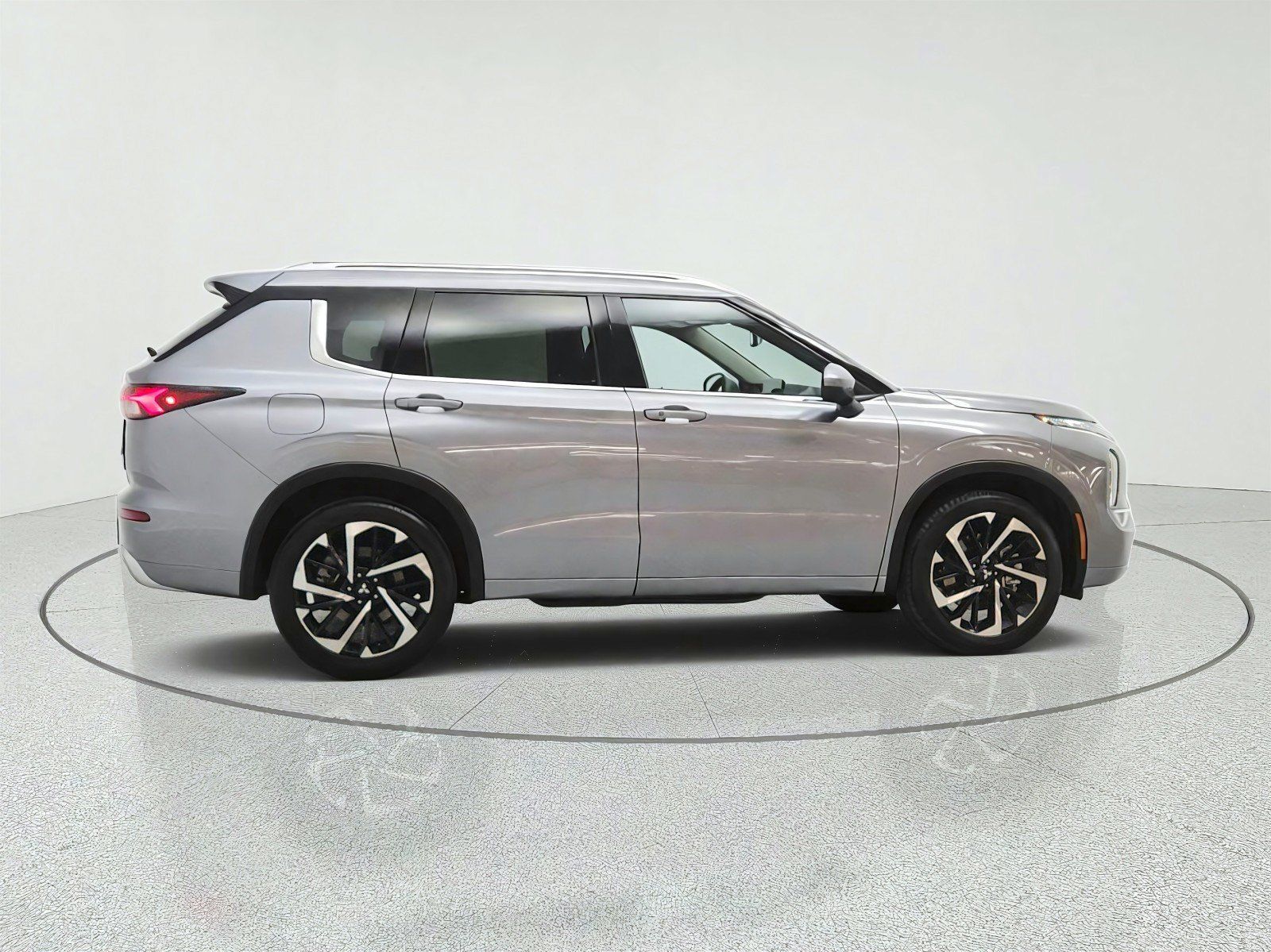Used 2024 Mitsubishi Outlander SEL FWD image 4
