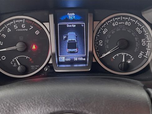 Used 2021 Toyota Tacoma SR5 RWD image 22