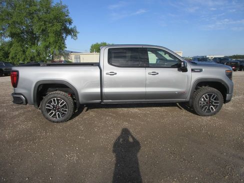 New 2026 GMC Sierra 1500 AT4 w/ AT4 Premium Package AWD/4WD image 3