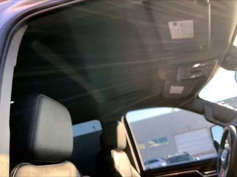 Used 2025 GMC Sierra 2500 SLT w/ SLT Premium Package image 18