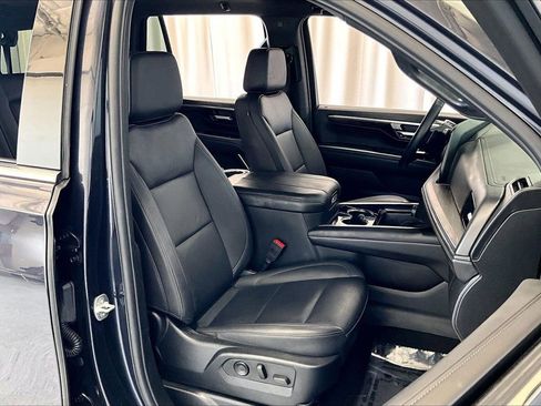 Used 2025 Chevrolet Tahoe LT image 6