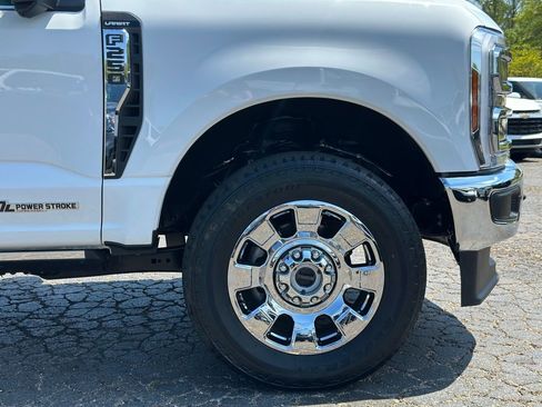 Used 2025 Ford F250 Lariat w/ Chrome Package AWD/4WD image 33