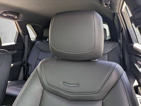 Used 2025 Cadillac XT5 Luxury FWD image 14