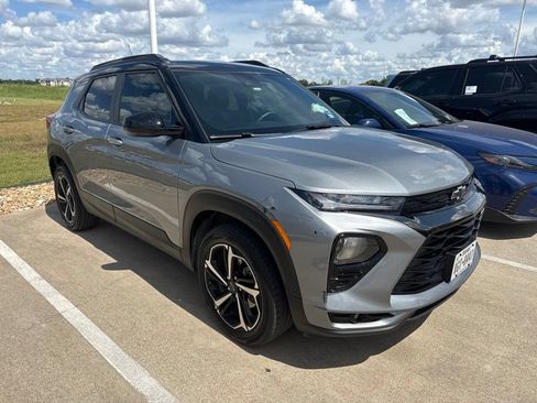 Used 2023 Chevrolet TrailBlazer RS w/ Convenience Package AWD/4WD image 1