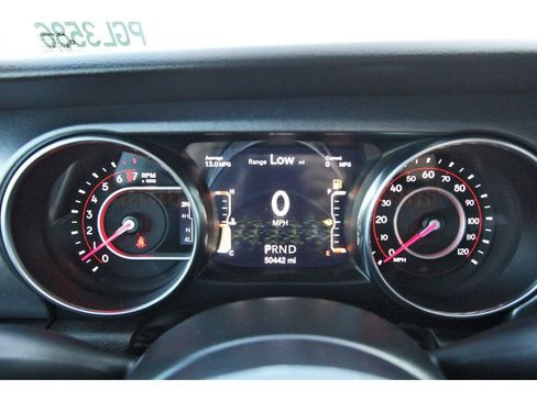 Used 2022 Jeep Gladiator Mojave w/ Cold Weather Group AWD/4WD image 16