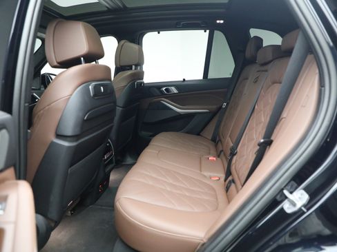Used 2024 BMW X5 xDrive50e w/ Executive Package AWD/4WD image 19