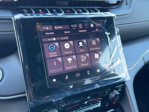 New 2025 Jeep Grand Cherokee Altitude image 24