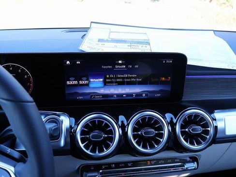 New 2026 Mercedes-Benz GLB 250 4MATIC image 22