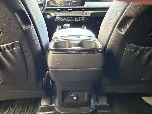 Used 2023 Kia Telluride EX X-Line AWD/4WD image 32