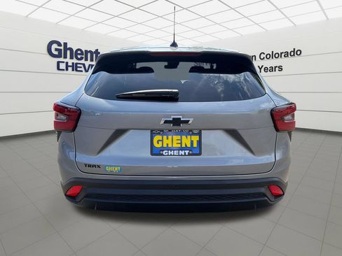 New 2026 Chevrolet Trax LS w/ LS Convenience Package FWD image 4