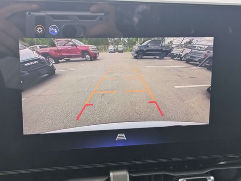 Used 2026 Chevrolet Equinox LT FWD image 18