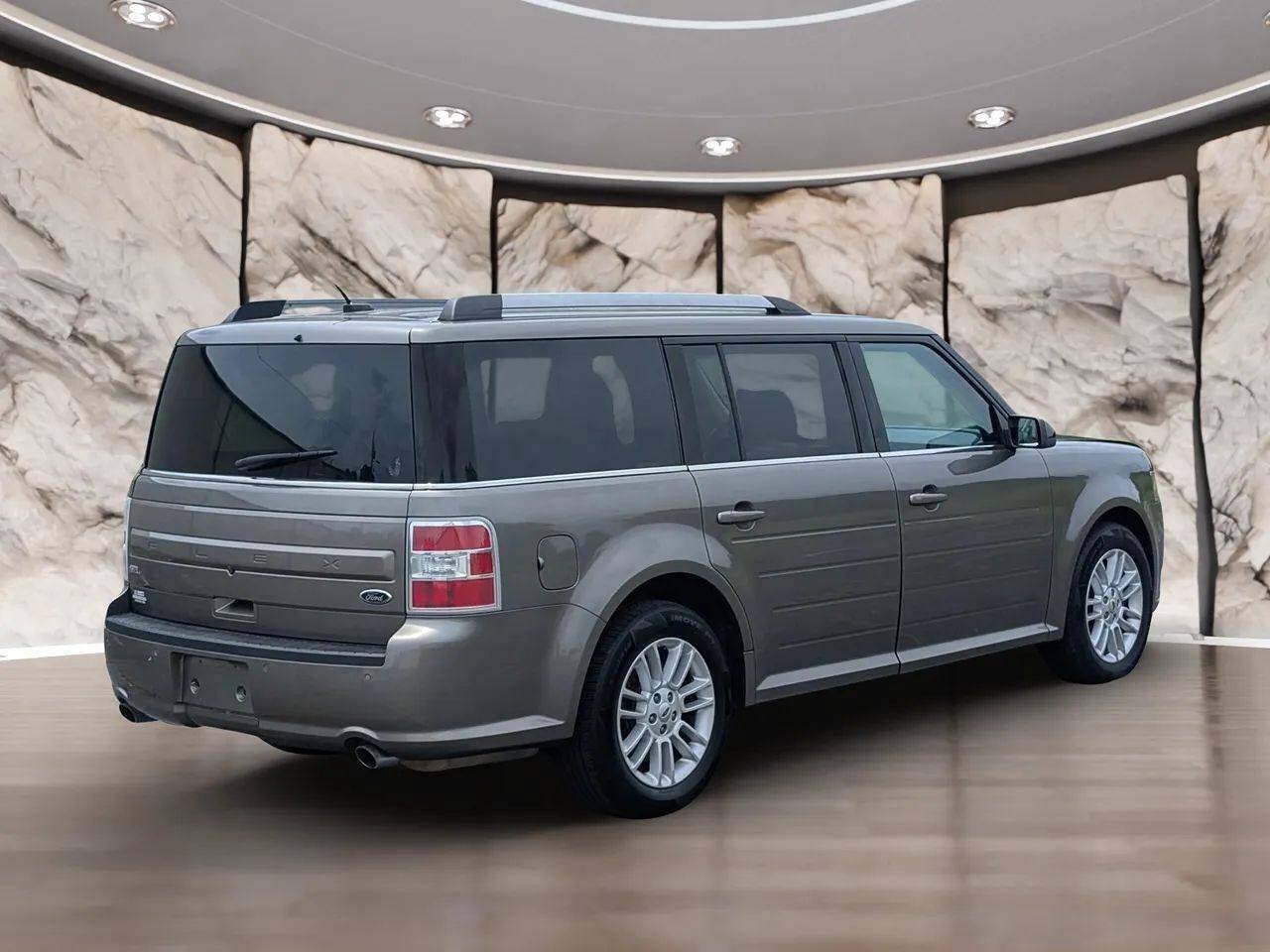 Used 2014 Ford Flex SEL w/ Equipment Group 202A FWD image 11