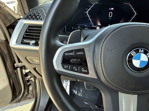 Used 2024 BMW X5 sDrive40i w/ M Sport Package RWD image 32