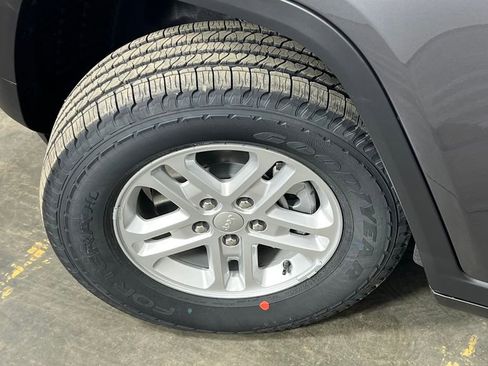 New 2025 Jeep Grand Cherokee Laredo image 43