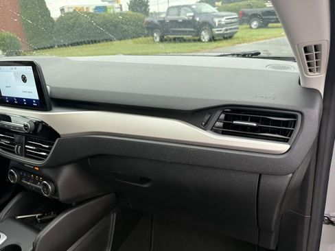 Used 2022 Ford Escape SE w/ Convenience Package image 33