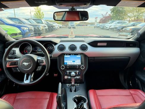 Used 2017 Ford Mustang Premium image 15