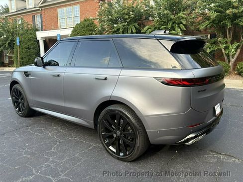 Used 2025 Land Rover Range Rover Sport Dynamic SE AWD/4WD image 8