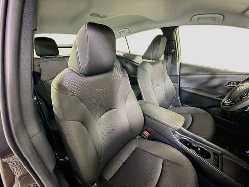 Used 2022 Toyota Prius LE FWD image 27