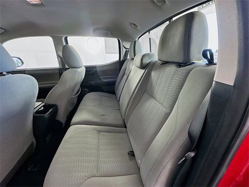 Used 2018 Toyota Tacoma SR image 21