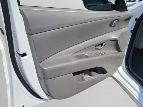 Used 2024 Hyundai Elantra SEL FWD image 20