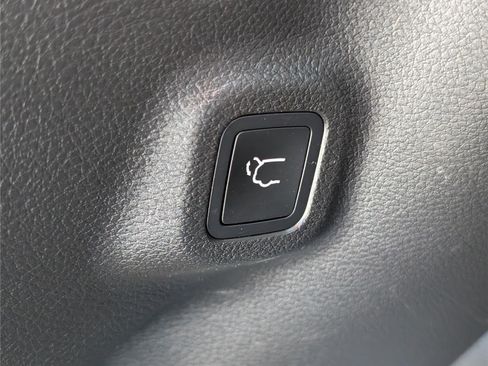 Used 2022 Jeep Compass Latitude w/ Convenience Group AWD/4WD image 15