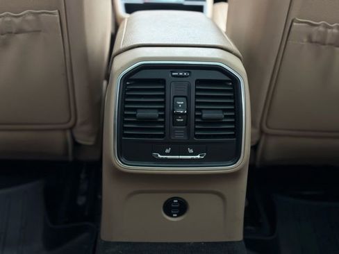 Used 2023 Porsche Macan image 50