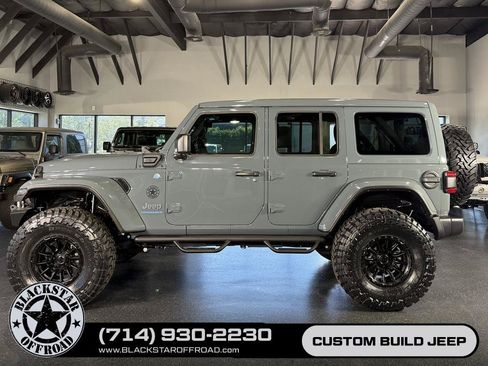 Used 2025 Jeep Wrangler Unlimited Sahara w/ Safety Group AWD/4WD image 14